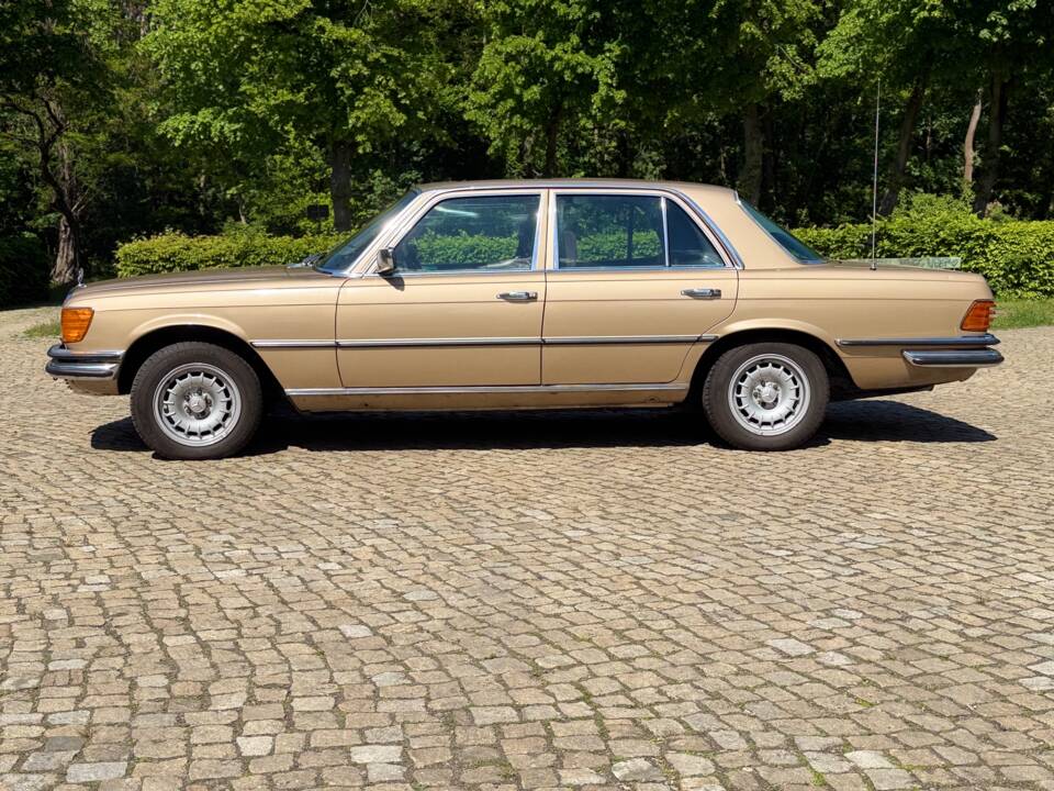 Image 3/10 of Mercedes-Benz 280 SE (1976)