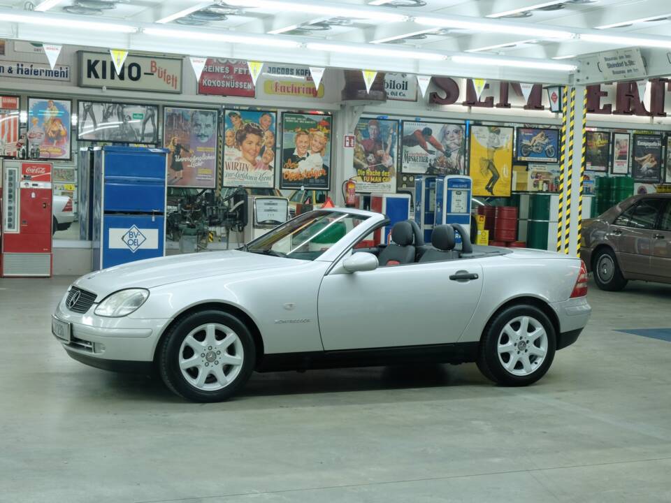 Immagine 48/50 di Mercedes-Benz SLK 230 Kompressor (1996)