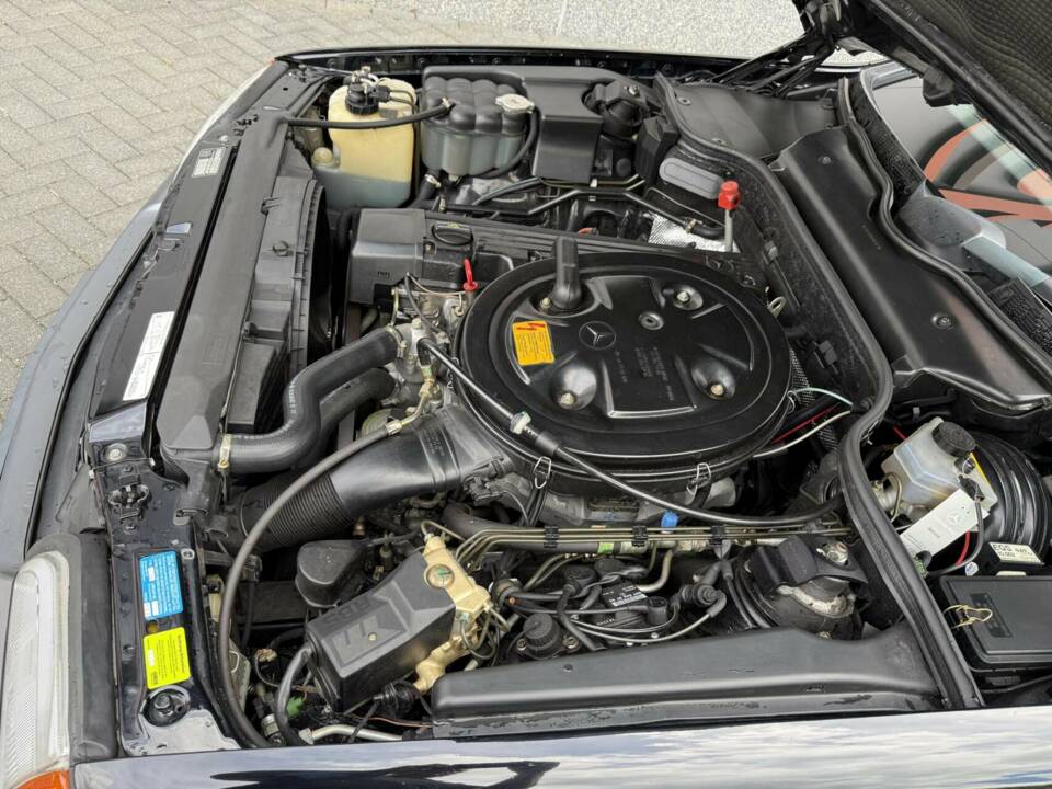 Image 40/50 de Mercedes-Benz 300 SL (1990)