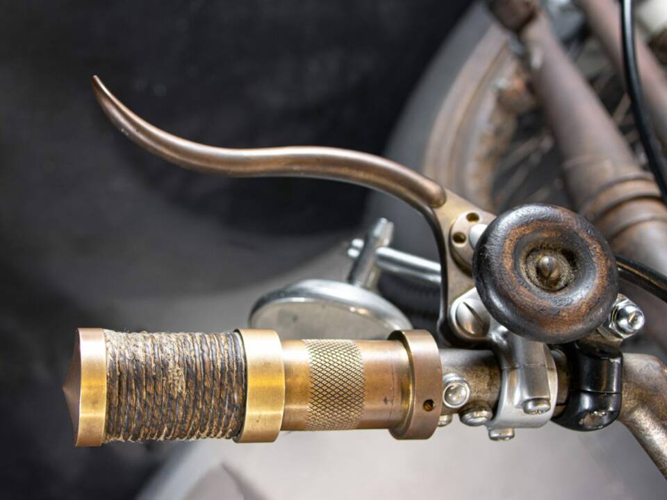 Image 46/50 of Harley-Davidson FXSTC 1340 Softail Custom (1989)