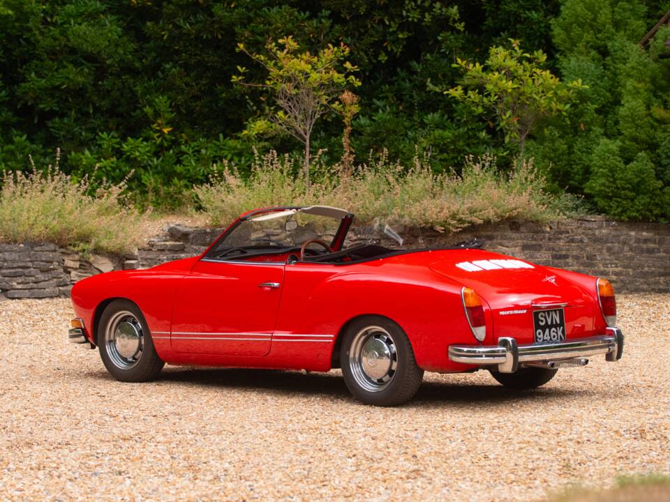 Image 11/50 de Volkswagen Karmann Ghia 1600 (1972)
