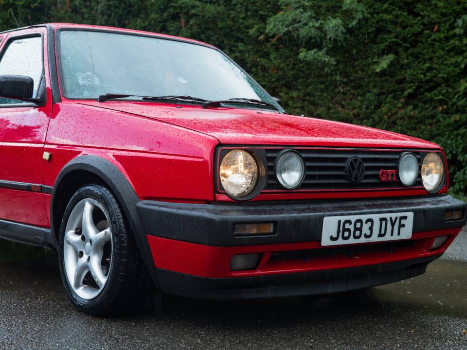 Image 47/50 de Volkswagen Golf III GTI 2.0 (1992)