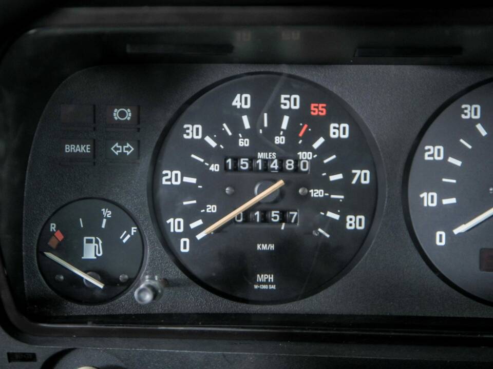 Bild 20/50 von BMW 320i (1981)
