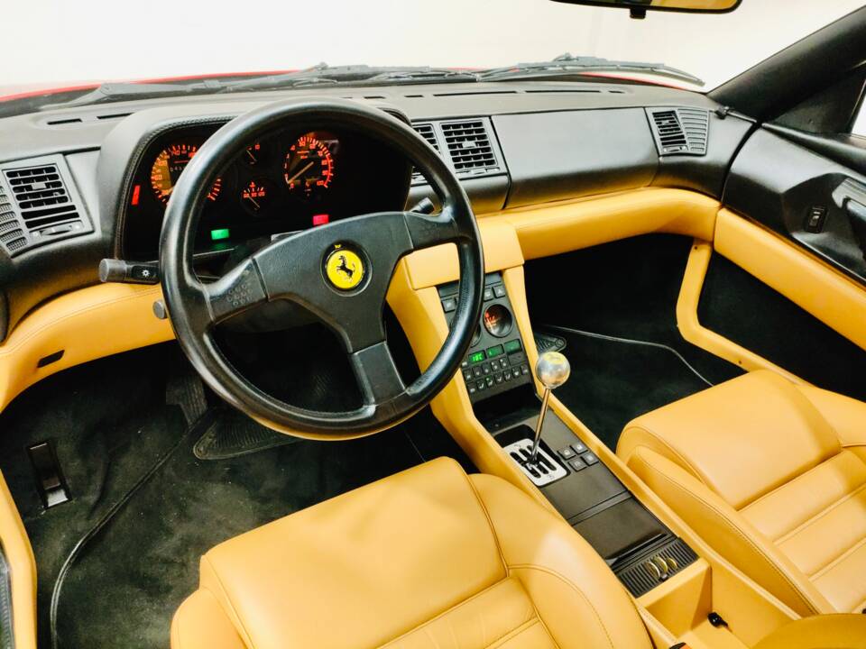 Afbeelding 2/33 van Ferrari 348 TB (1990)