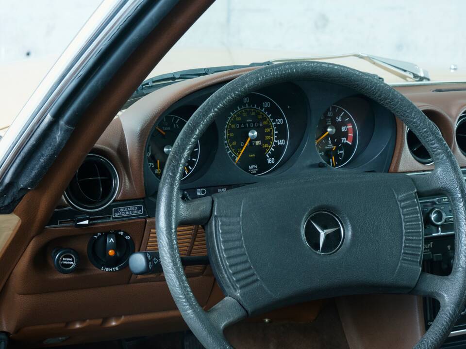 Bild 32/50 von Mercedes-Benz 450 SLC (1977)