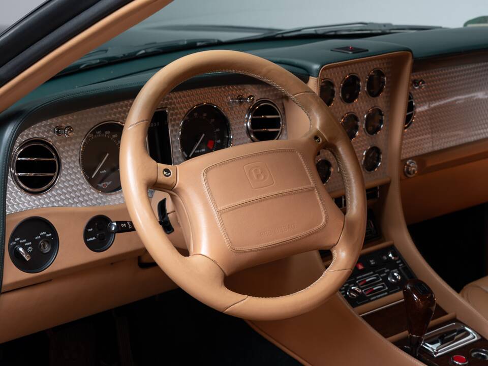 Image 25/43 of Bentley Continental T (1997)