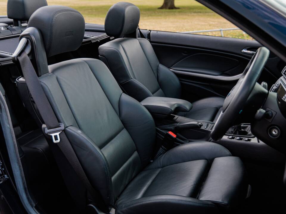 Image 25/38 de BMW M3 (2004)