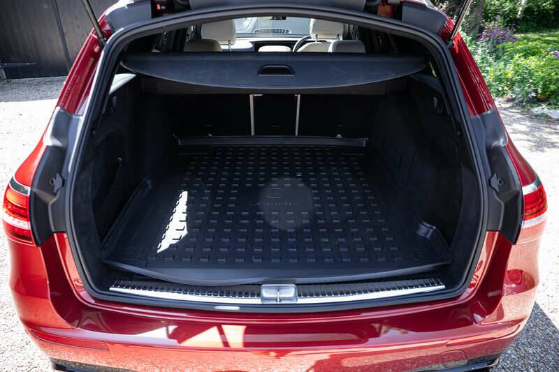 Image 38/45 de Mercedes-Benz AMG E 63 S 4MATIC+ T (2021)