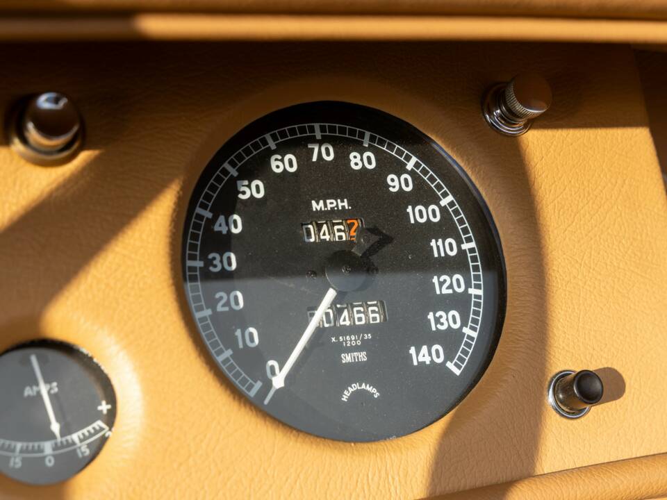 Image 45/50 of Jaguar XK 120 OTS (1952)