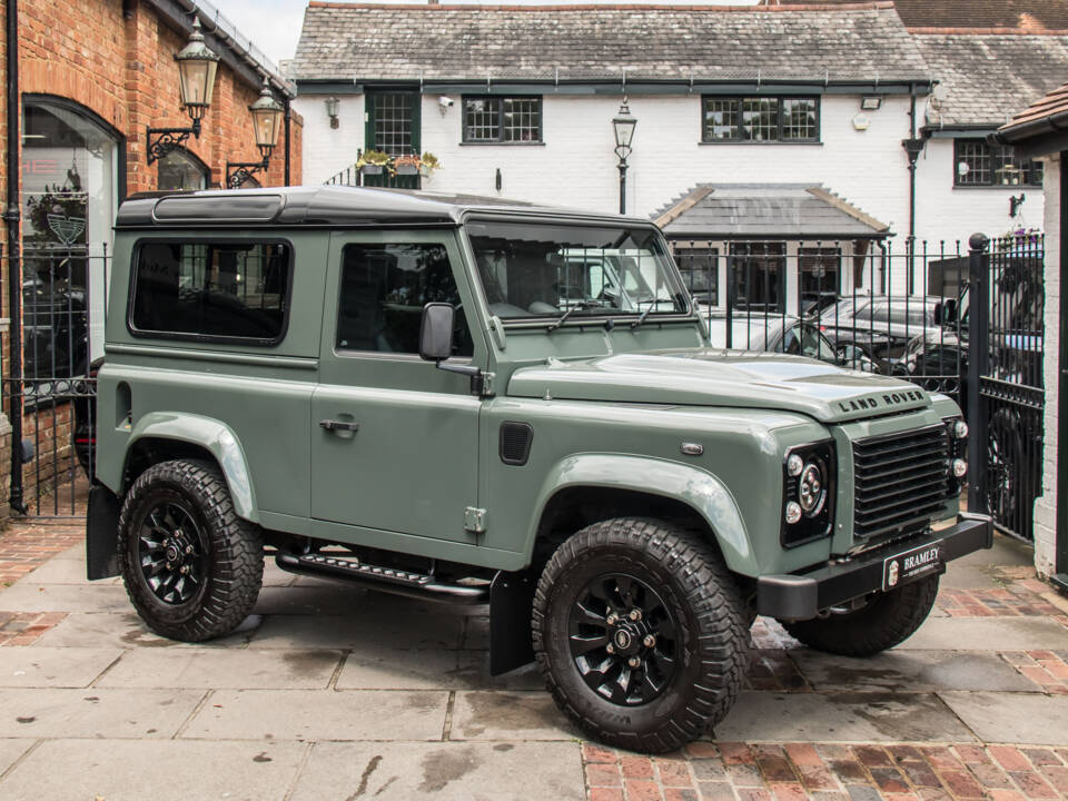 Bild 2/19 von Land Rover Defender 90 &quot;40th Anniversary Overfinch&quot; (2016)