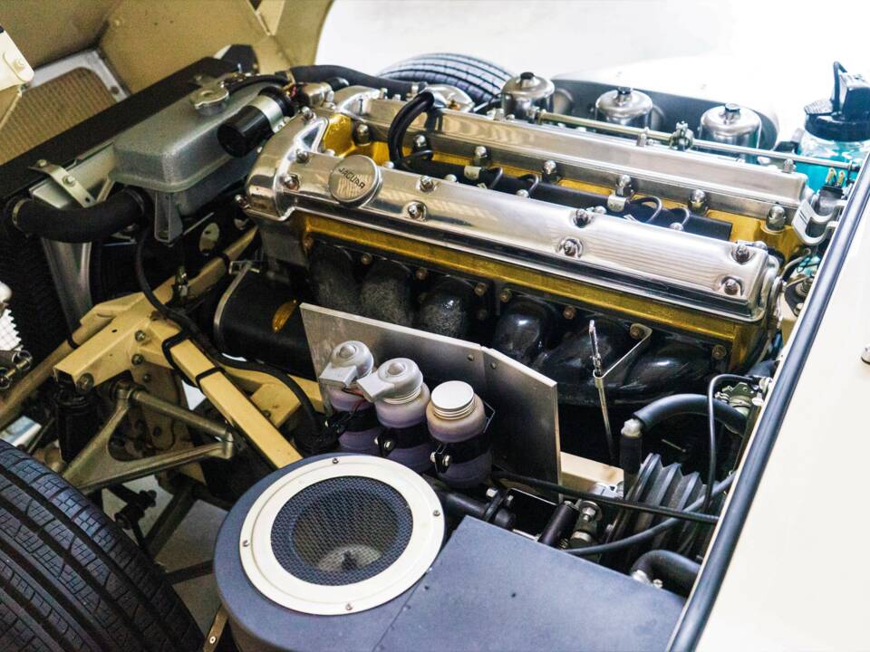 Obraz 16/29 pojazdu Jaguar E-Type 3.8 (1963)