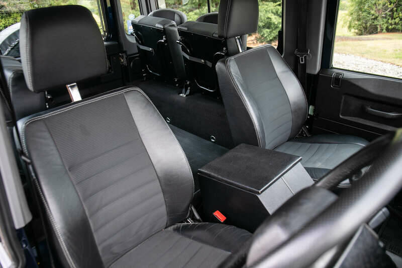 Image 39/50 de Land Rover Defender 90 Td5 (2003)