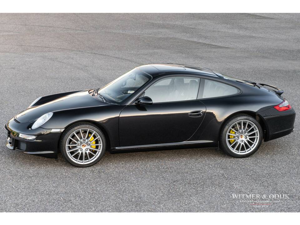 Bild 1/28 von Porsche 911 Carrera 4S (2004)