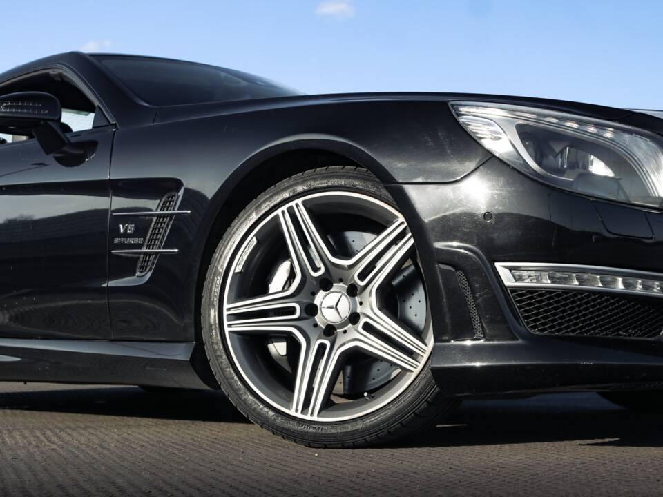 Image 12/33 de Mercedes-Benz SL 63 AMG (2012)