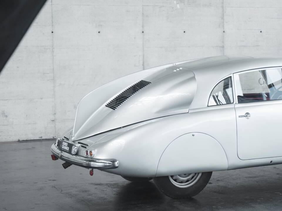 Image 24/50 of Tatra T 87 (1949)