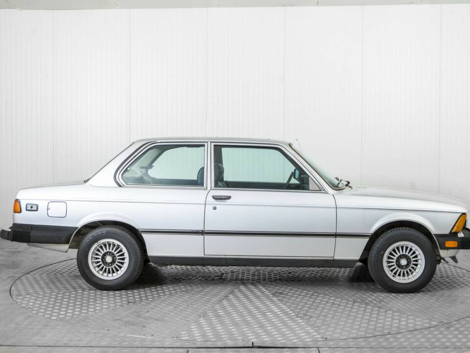 Bild 10/50 von BMW 320i (1981)