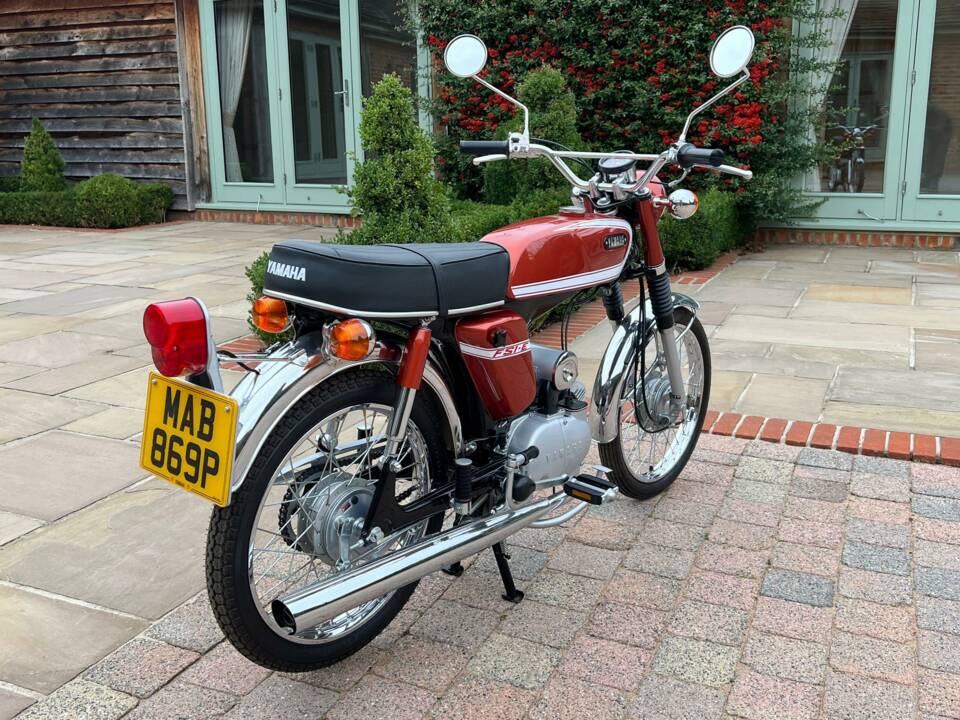Image 2/35 of Yamaha DUMMY (1975)