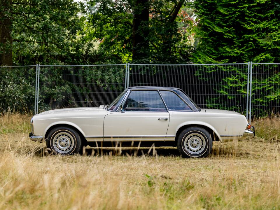 Afbeelding 16/46 van Mercedes-Benz 250 SL (1967)