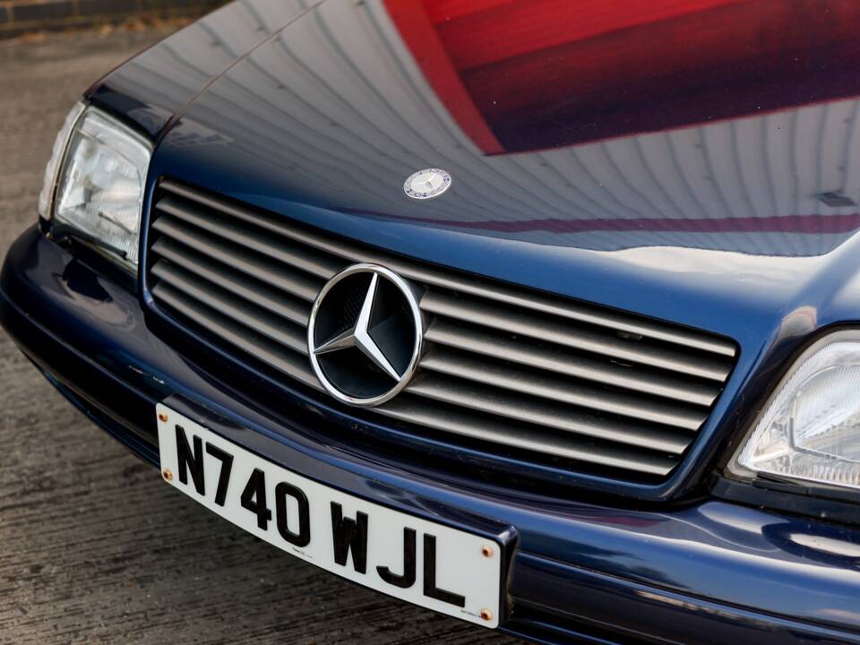 Image 17/44 de Mercedes-Benz SL 320 (1996)