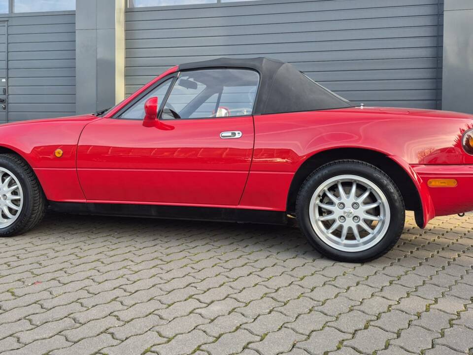 Image 8/56 de Mazda MX-5 1.8 (1995)