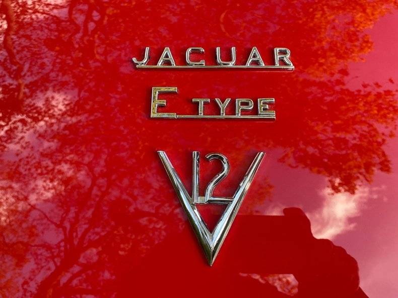 Immagine 50/50 di Jaguar E-Type V12 (1973)