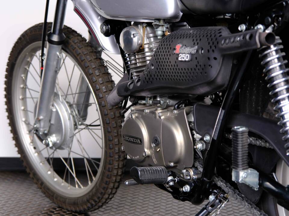 Bild 61/84 von Honda XL 250 (1974)