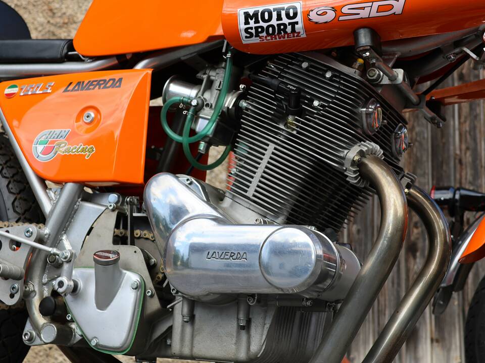 Image 47/56 of Laverda DUMMY (1970)