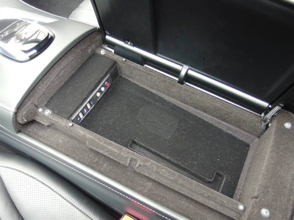 Bild 24/99 von Mercedes-Benz Maybach S 500 (2015)