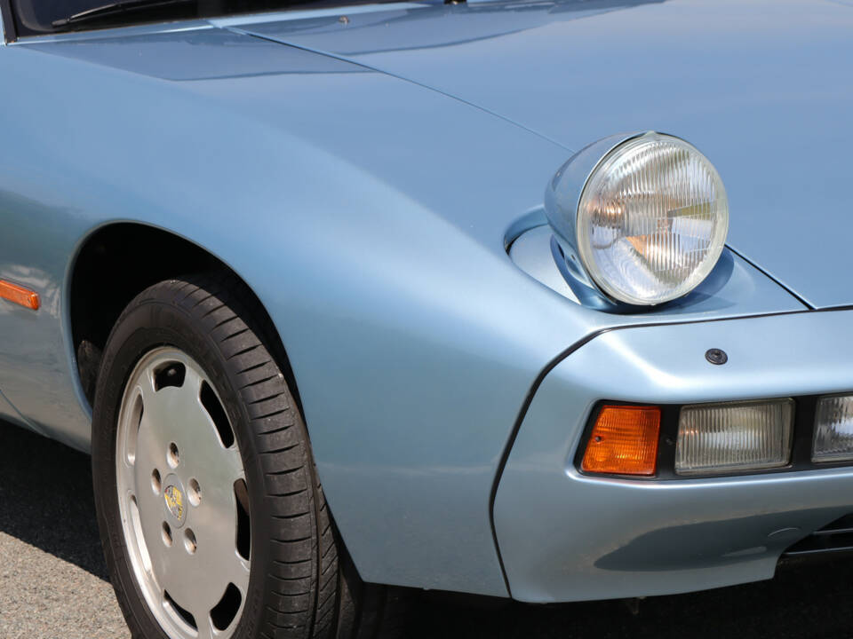Image 14/42 de Porsche 928 (1979)