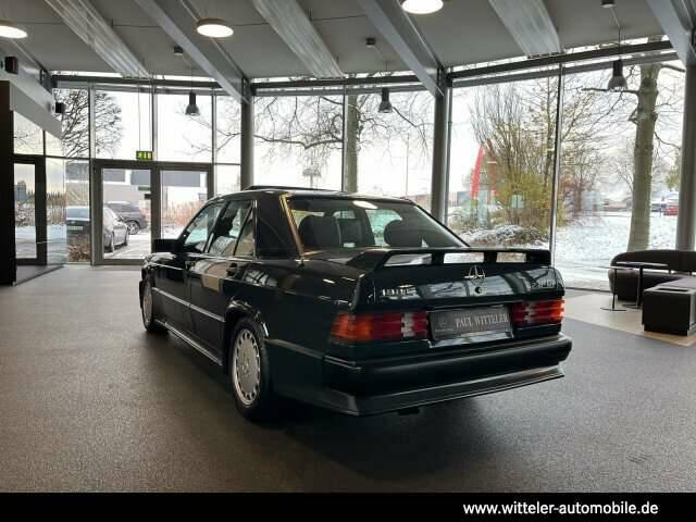 Immagine 12/28 di Mercedes-Benz 190 E 2.5-16 (1990)