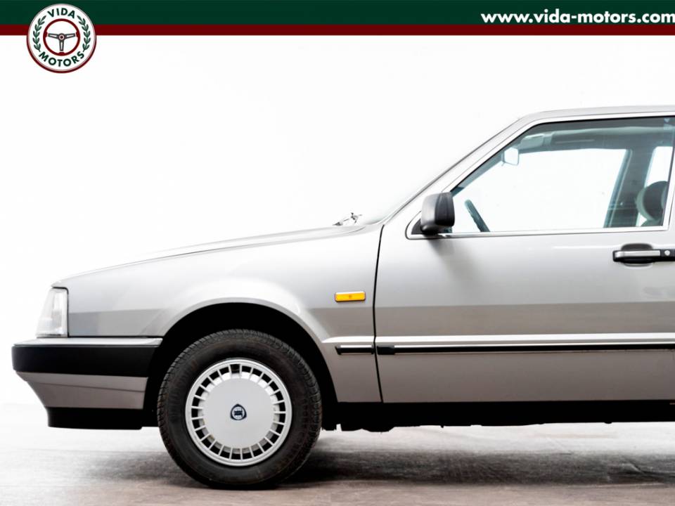 Image 5/32 of Lancia Thema I.E. (1986)