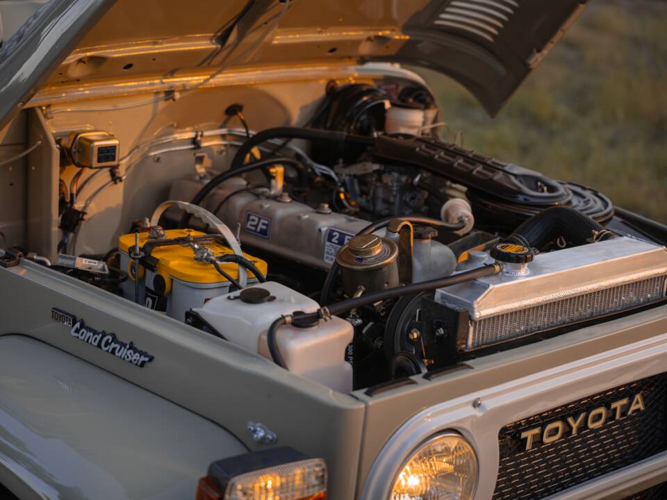Imagen 8/25 de Toyota Land Cruiser FJ 40 (1973)