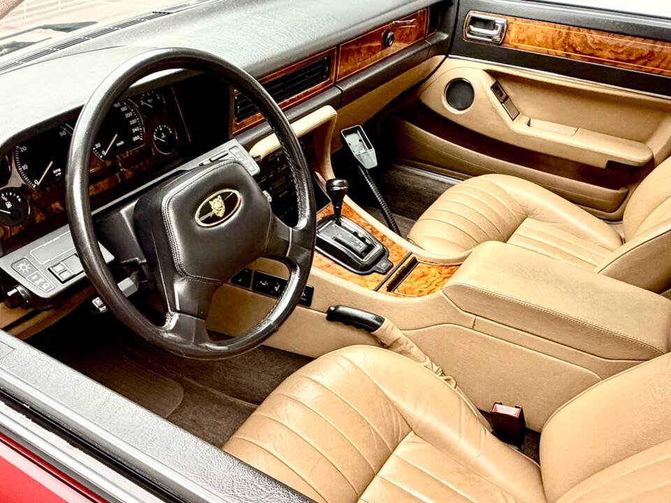 Afbeelding 8/17 van Jaguar XJ 6 4.0 (1990)