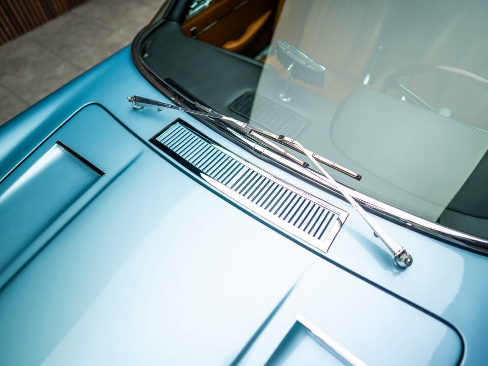Image 25/97 of Maserati Mistral 3700 (1965)