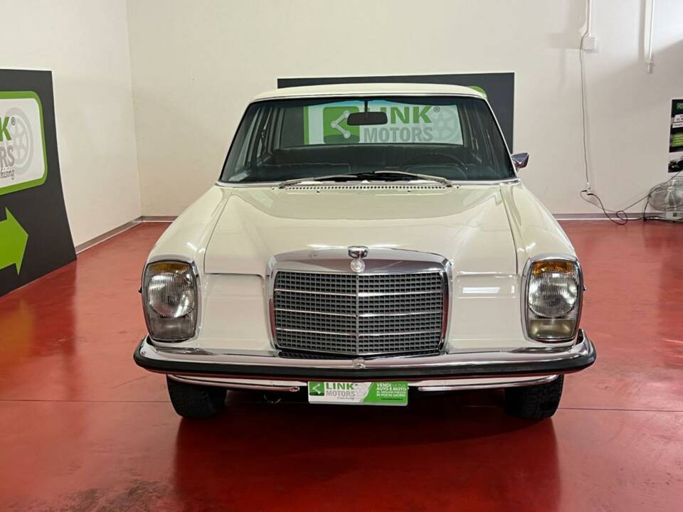 Image 2/46 of Mercedes-Benz 220 D (1972)
