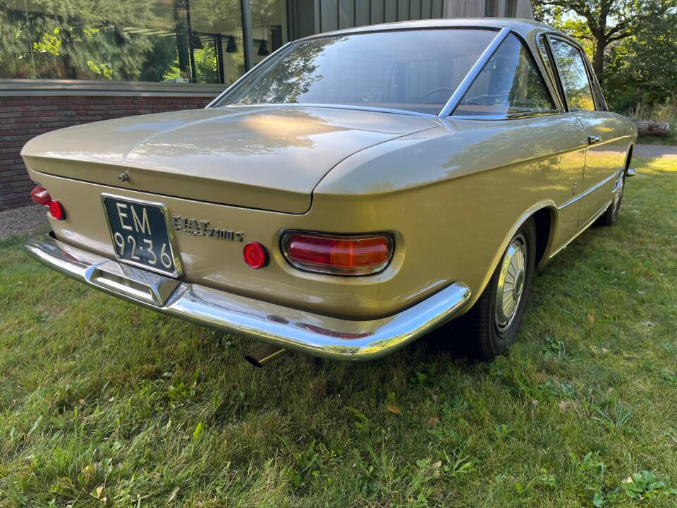 Image 7/28 of FIAT 2300 S Coupe (1965)