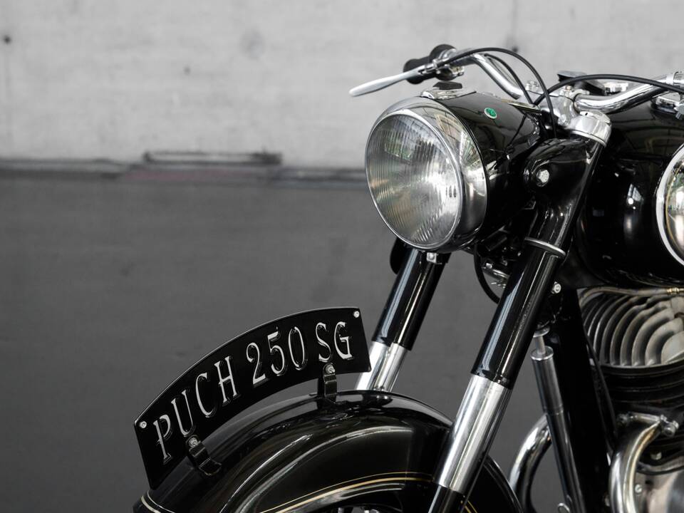 Image 2/20 of Puch 250 SG (1955)