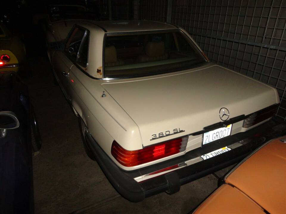 Image 8/29 de Mercedes-Benz 380 SL (1981)