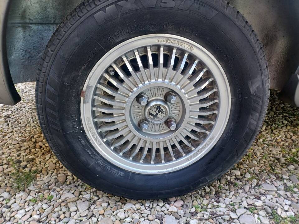 Immagine 53/81 di Alfa Romeo Giulietta 1.6 (1984)