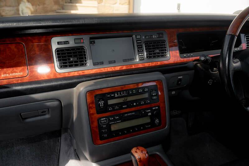 Bild 43/50 von Toyota Century (2003)