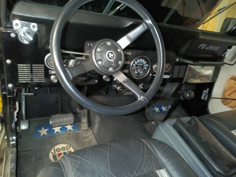 Imagen 7/13 de Jeep CJ-7 "Laredo" (1980)