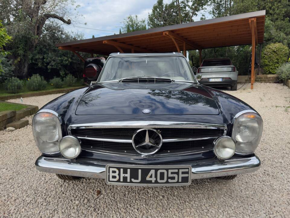 Image 11/26 de Mercedes-Benz 280 SL (1968)