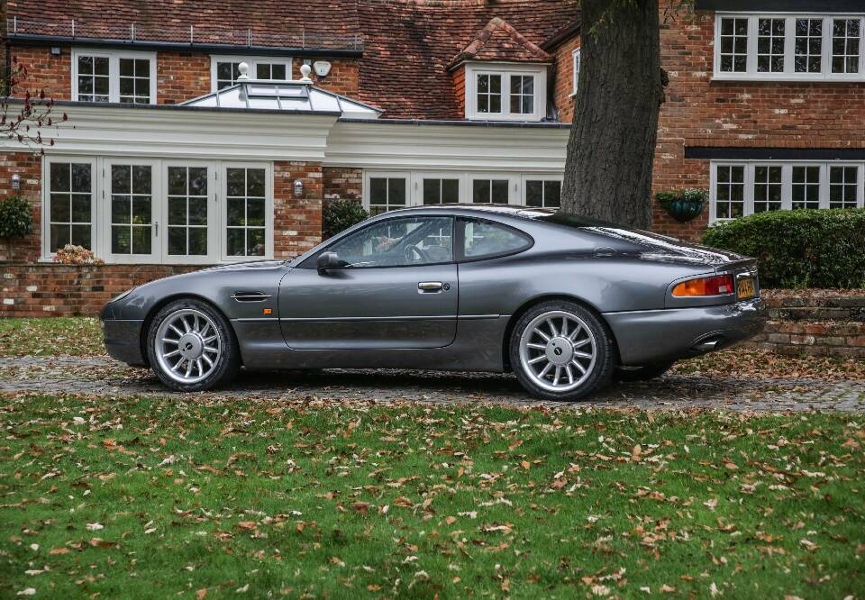 Image 5/34 of Aston Martin DB 7 (1999)