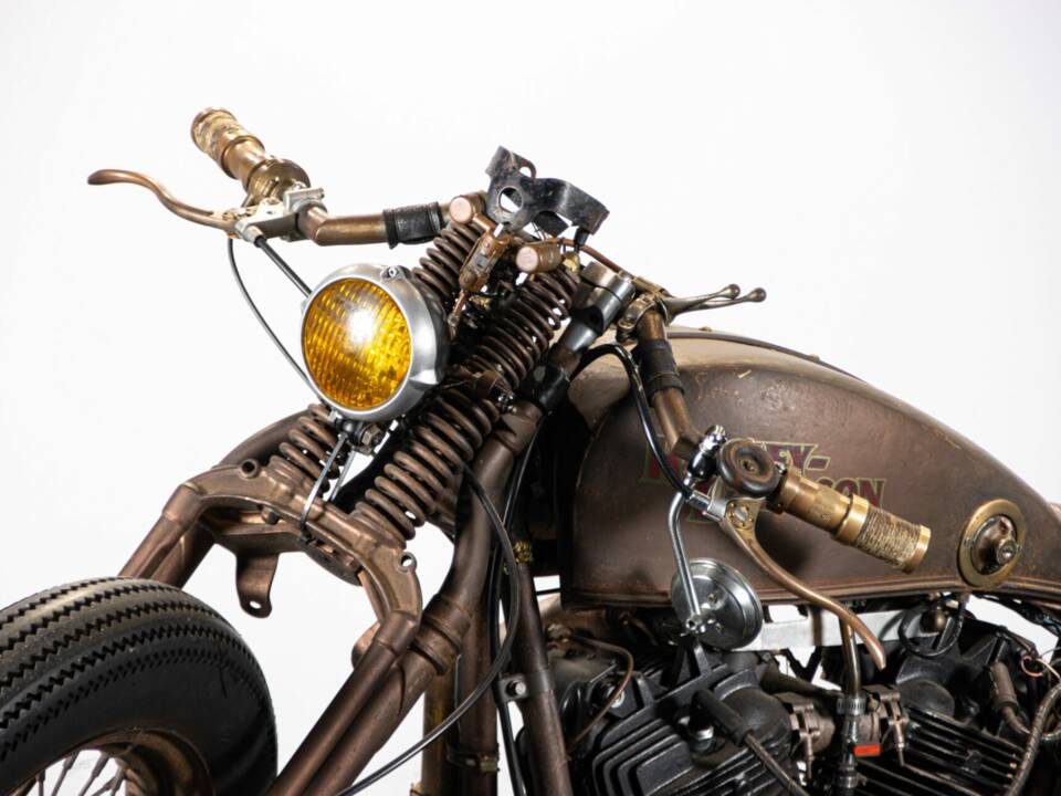 Image 36/50 of Harley-Davidson FXSTC 1340 Softail Custom (1989)