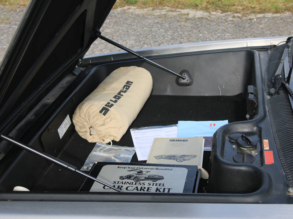 Image 14/92 of DeLorean DMC-12 (1982)