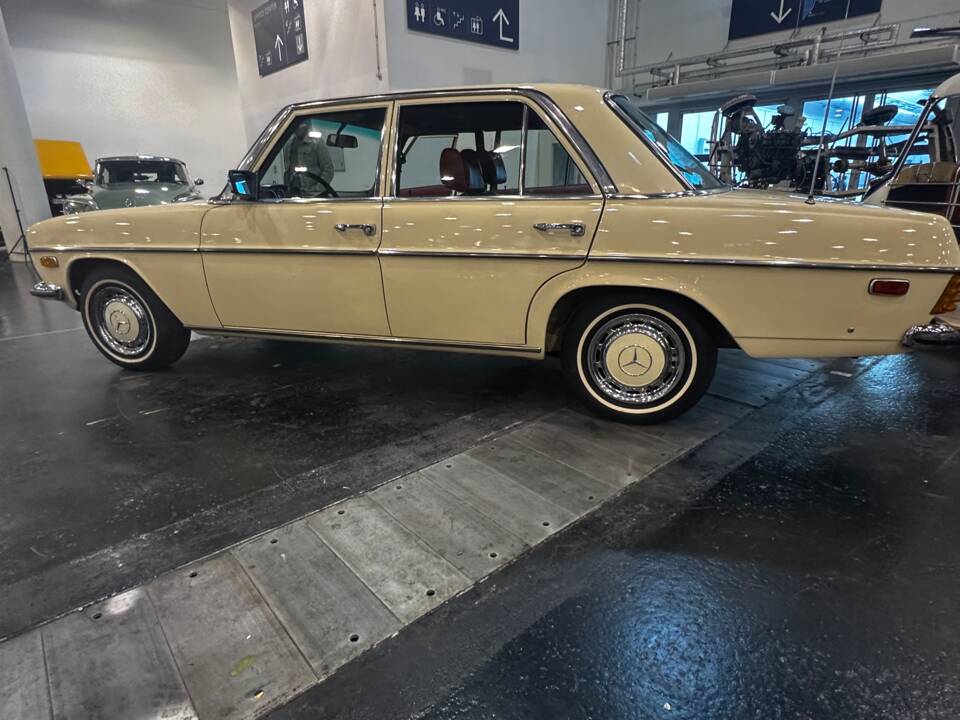 Image 3/21 of Mercedes-Benz 240 D 3,0 (1976)