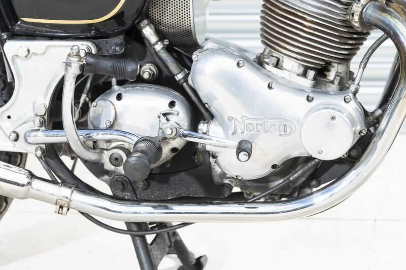 Image 16/27 of Norton DUMMY (1972)