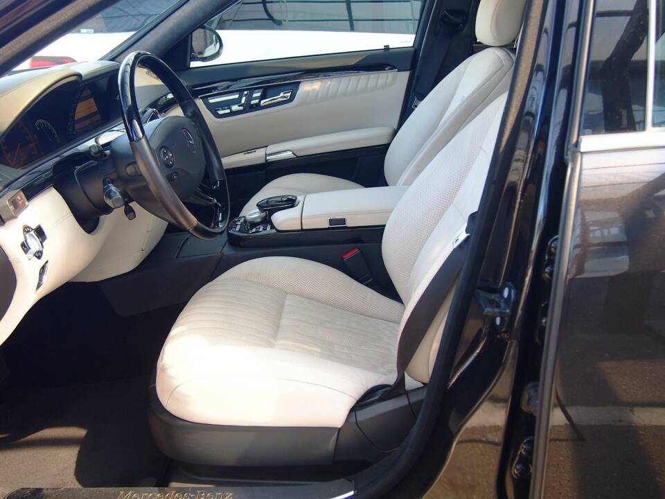 Bild 20/35 von Mercedes-Benz S 600 L (2008)