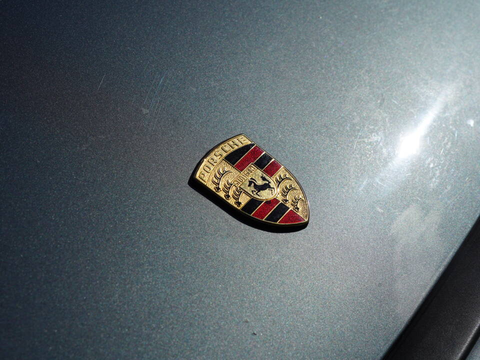 Imagen 42/52 de Porsche 911 Carrera 4 (1990)