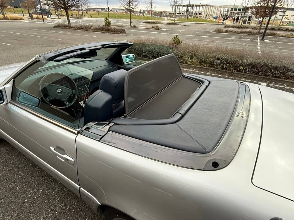 Afbeelding 22/35 van Mercedes-Benz SL 500 (1996)